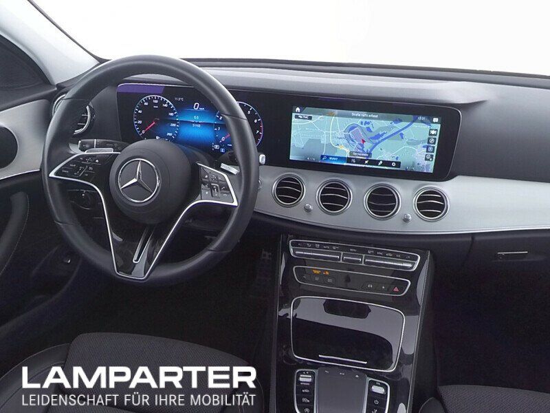 Fahrzeugabbildung Mercedes-Benz E 200 4M T All-Terr. /NAV/SD/LED/SPUR/PTS/K360/
