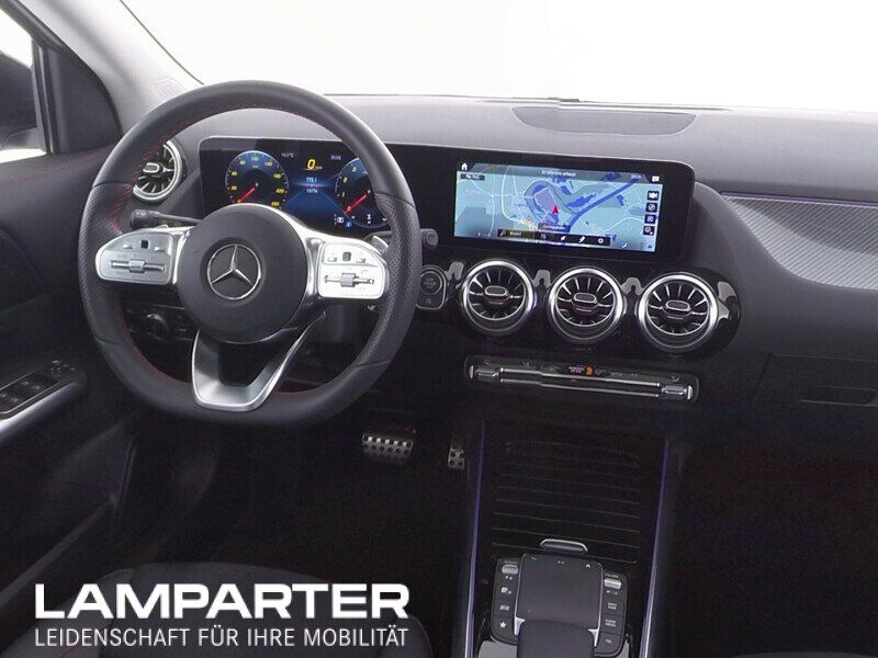 Fahrzeugabbildung Mercedes-Benz GLA 200 AMG/AUT-7G/NIGHT/NAV/PSD/LED/AHK/PTS/KAM
