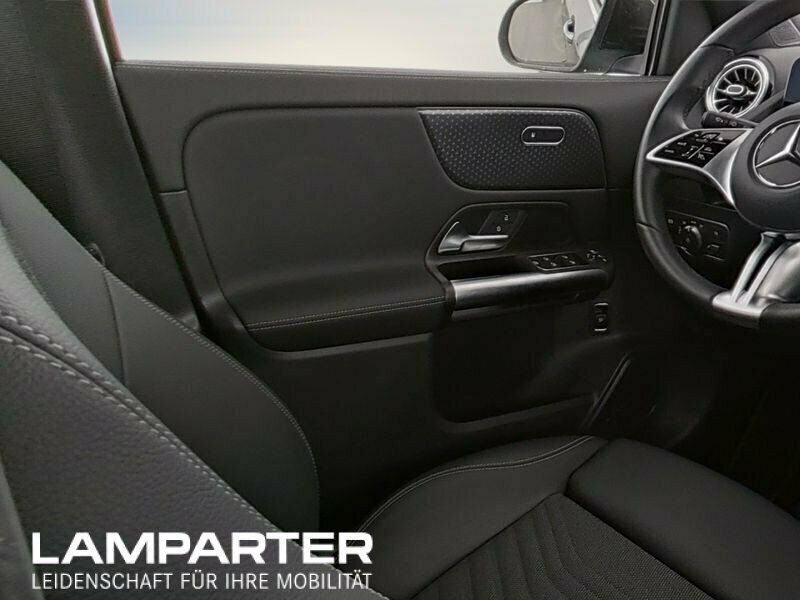 Fahrzeugabbildung Mercedes-Benz GLA 180 PRO/AdvP/AUT-7/NAV/LED/VoDIS/KEY/KAM/SpP