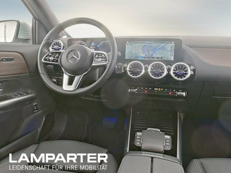 Fahrzeugabbildung Mercedes-Benz EQA 250 PRO/NAV/LED/TOT/LORD/PTS/KAM/SpP/AMB/BUR